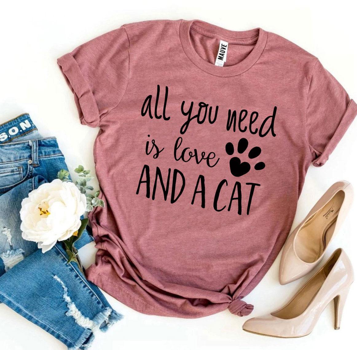 T-Shirt Femme 'All You Need Is Love And a Cat' - Coton Doux - Cadeau Chat