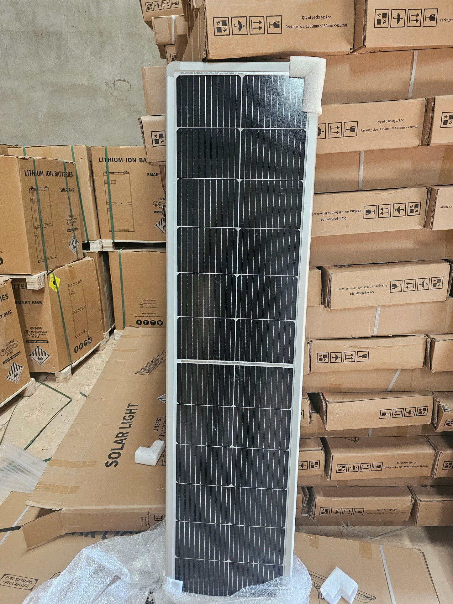 💡 Lampe Solaire Intégrée BC7-OLF 140W — Éclairage Solaire LED Blue Carbon